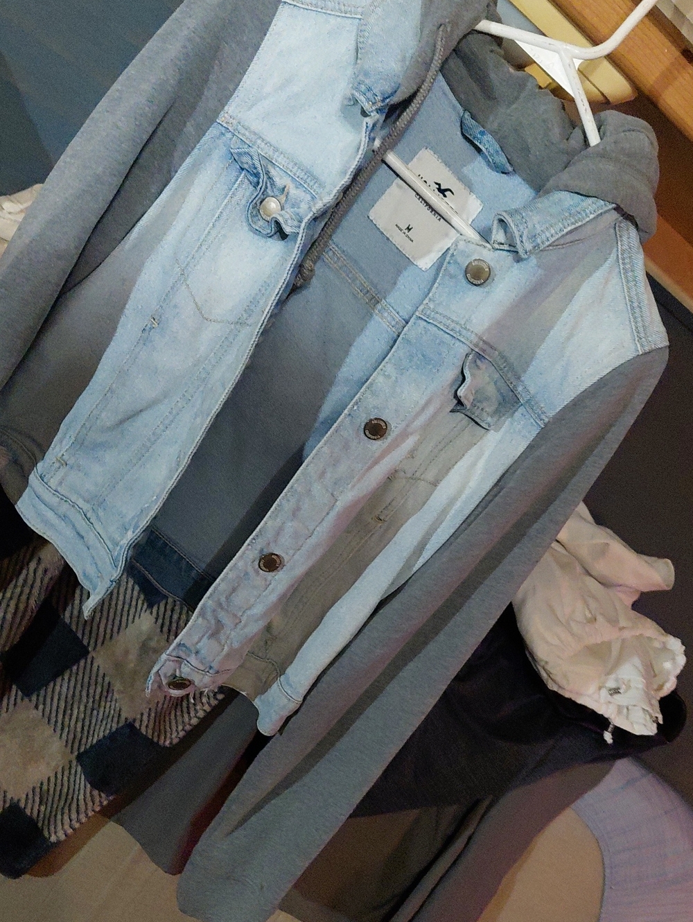 Hollister Light Blue Denim Jacket with Gray Label Detail - Picture 1 of 4